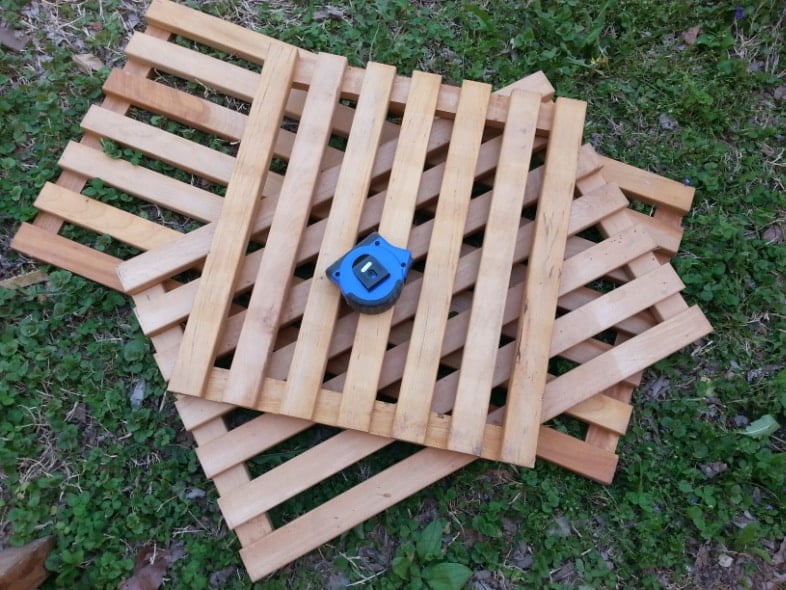 slatted display-shelving-pieces