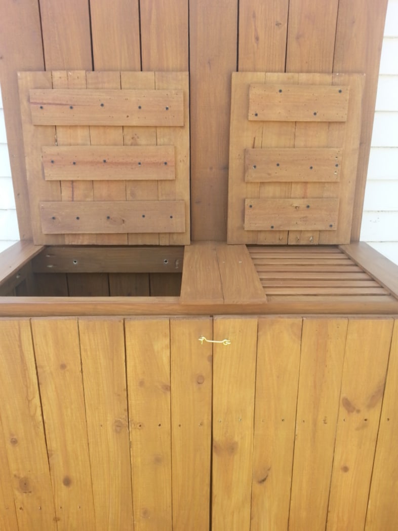 potting bench table with lids open