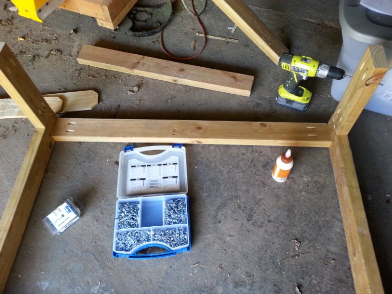 potting-table-back