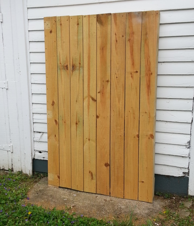 prviacy-fence-turned-potting-bench