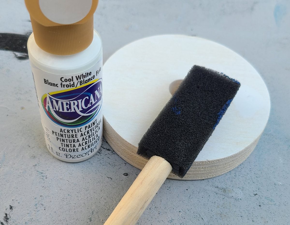 paint wooden disc white