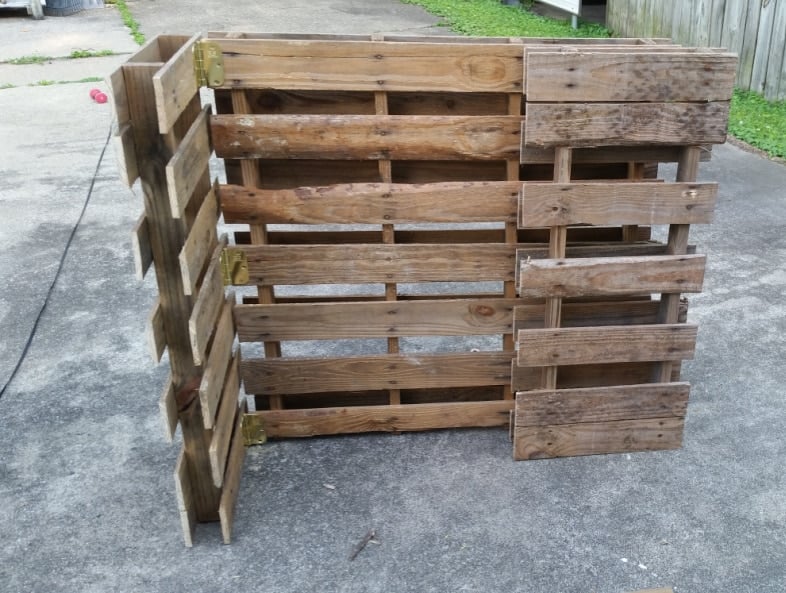 testing to see if the folding pallet bar works