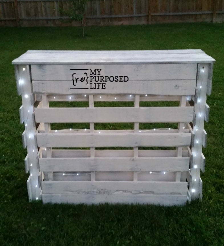 outdoor portable folding pallet bar with rope lights