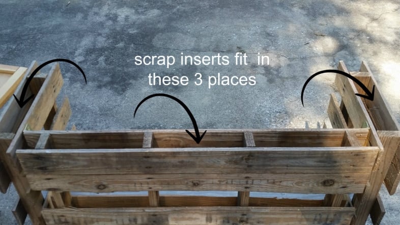 arrows pointing to where supports go inside the pallets