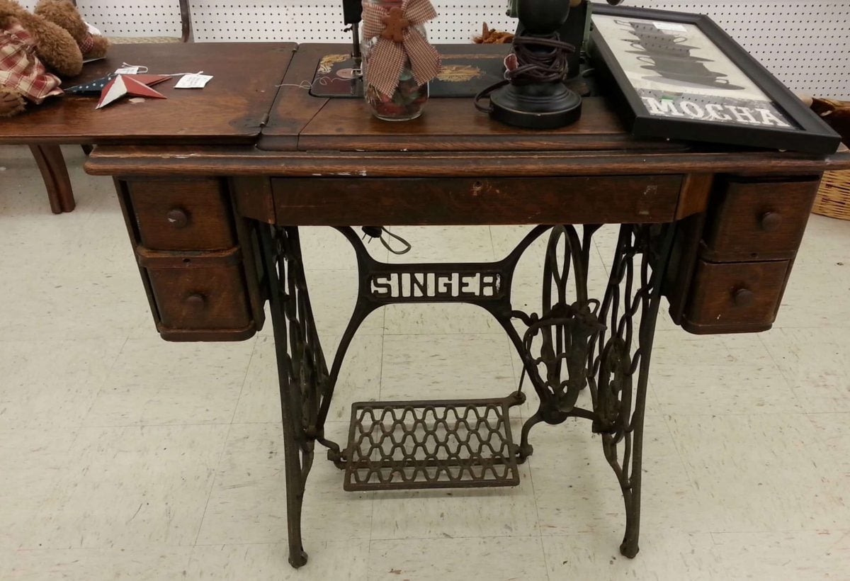 singer-treadle-machine