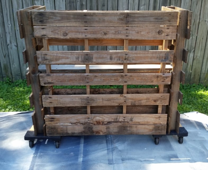 upright pallet bar ready for paint