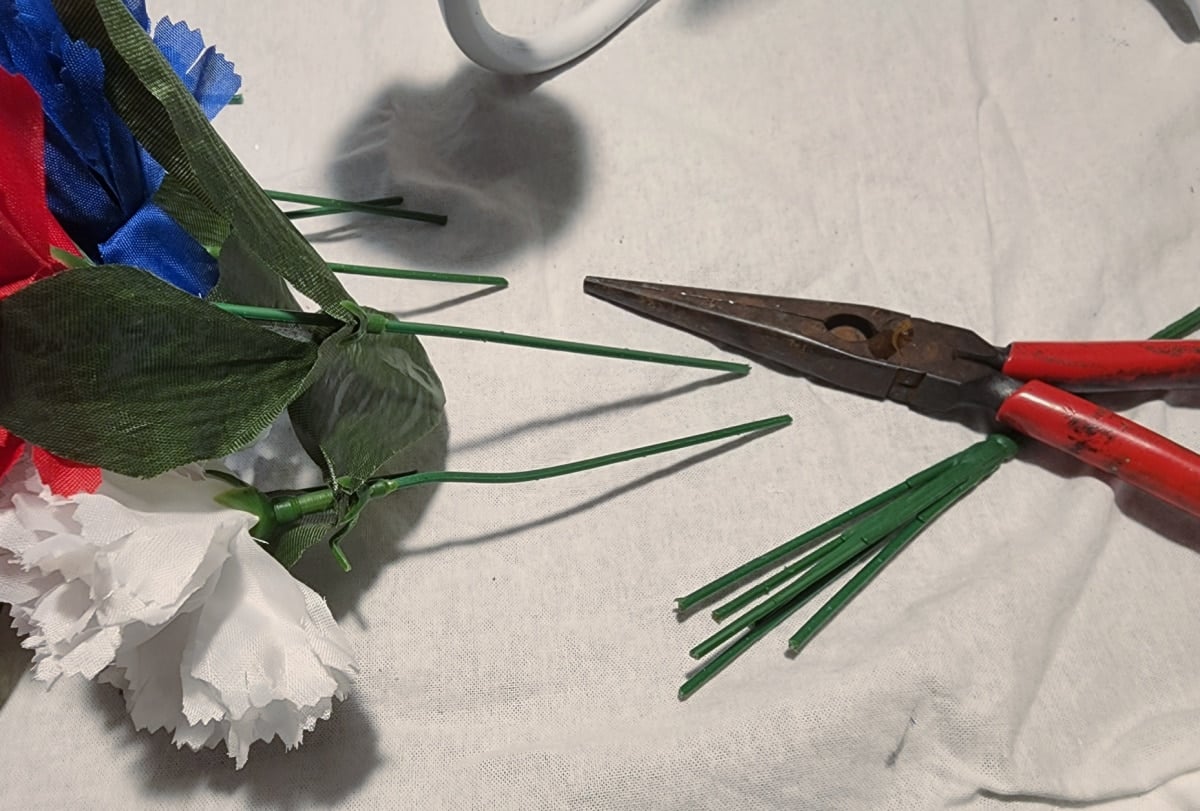 cut stems off of bunch