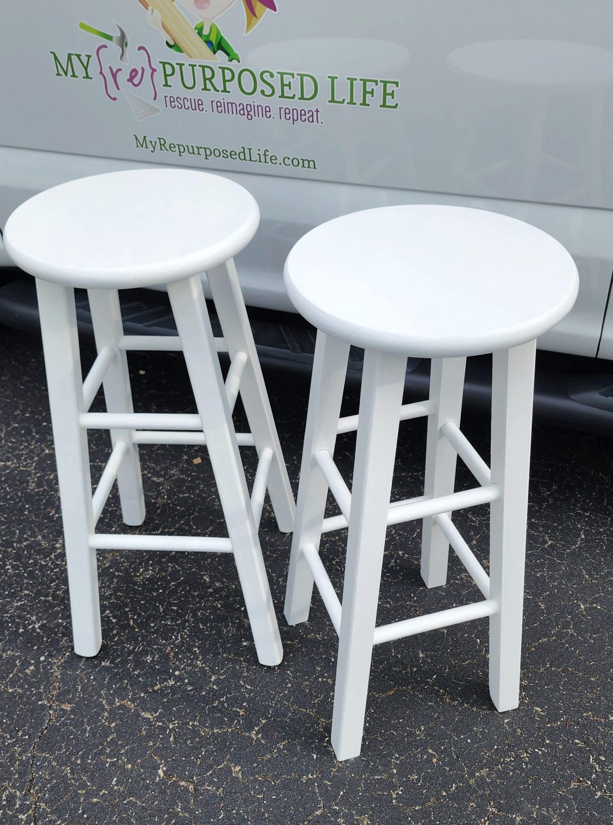 white bar stools ready for decoupage