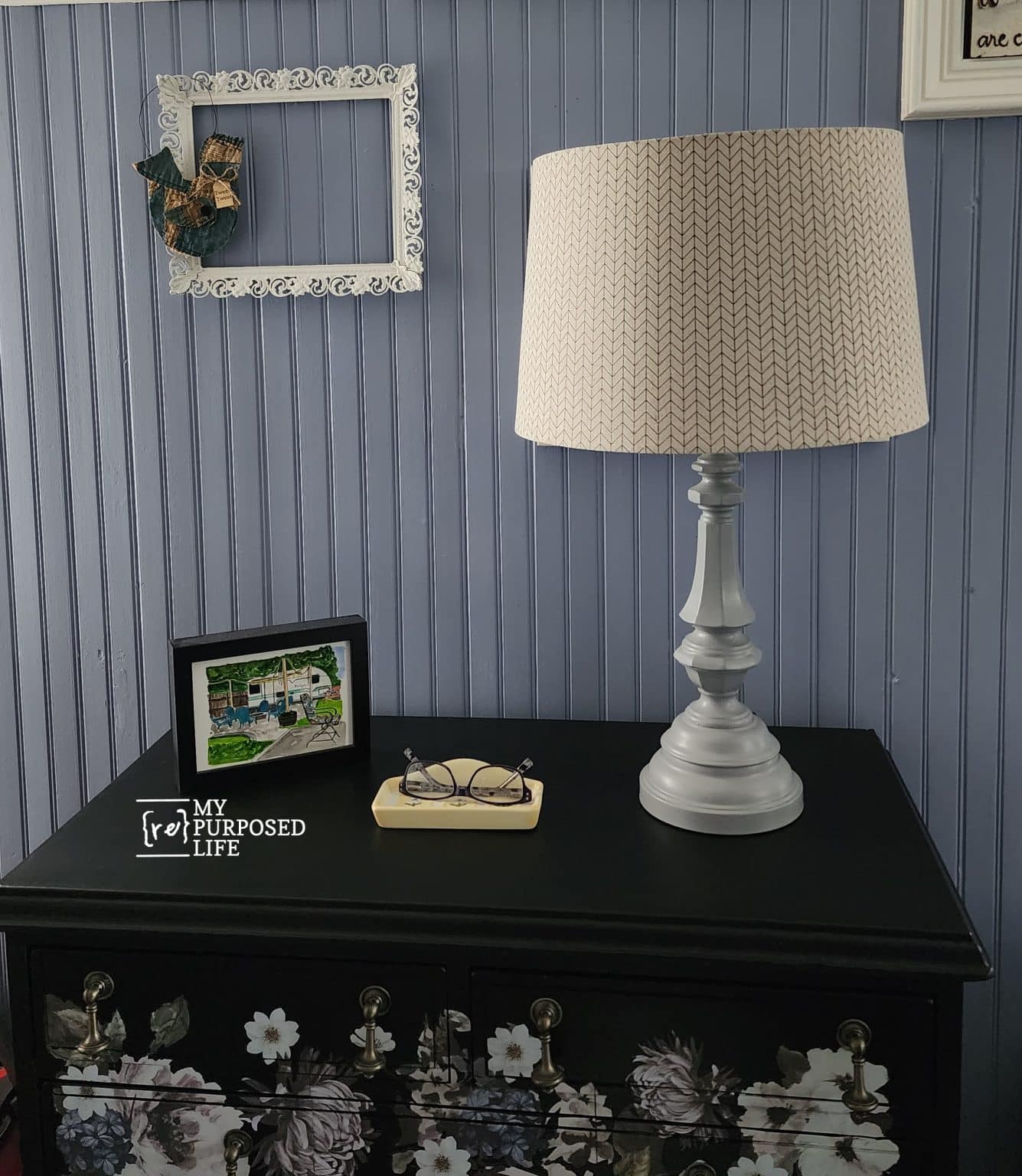 Painting a Thrift Store Lamp - My Repurposed Life®