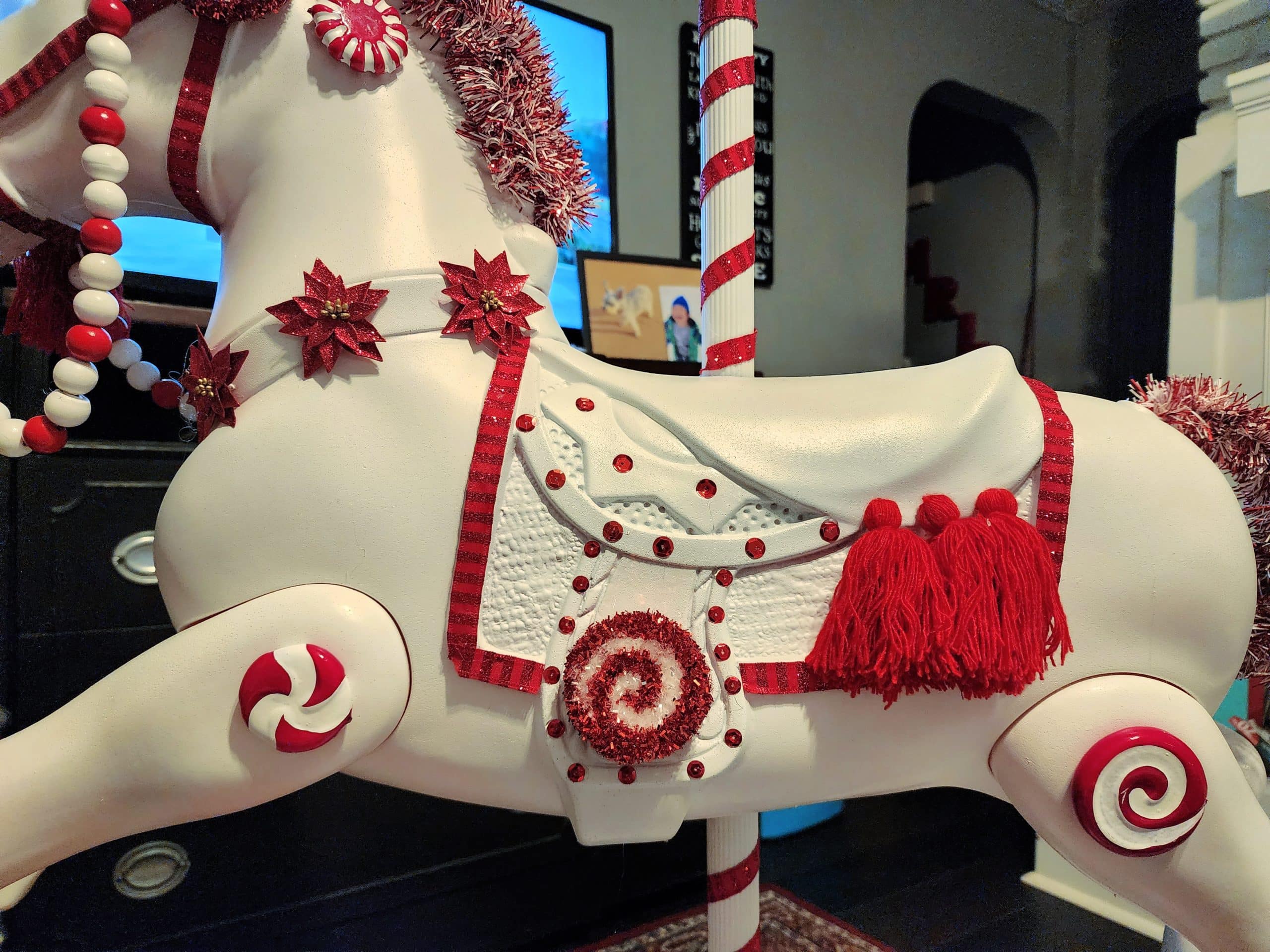 decorate a carousel horse