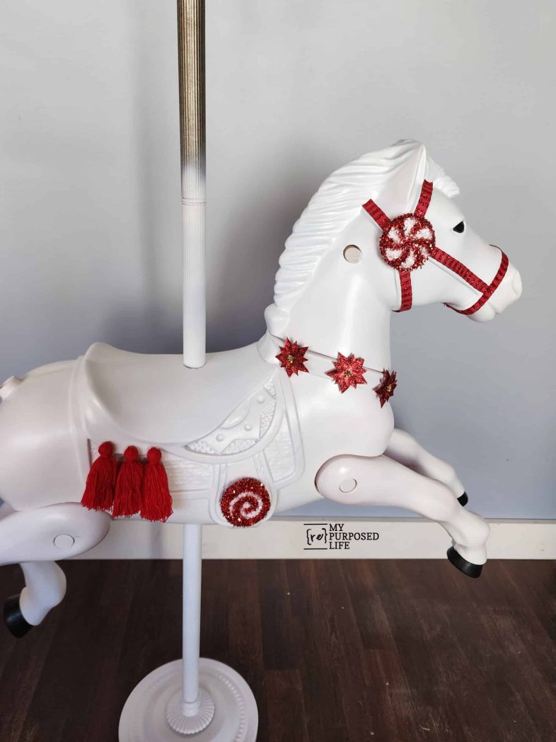 christmas-carousel-horse-embellishments