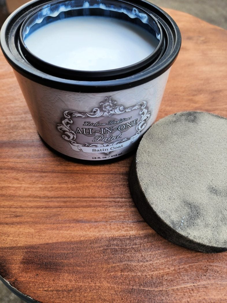 a can of satin top coat
