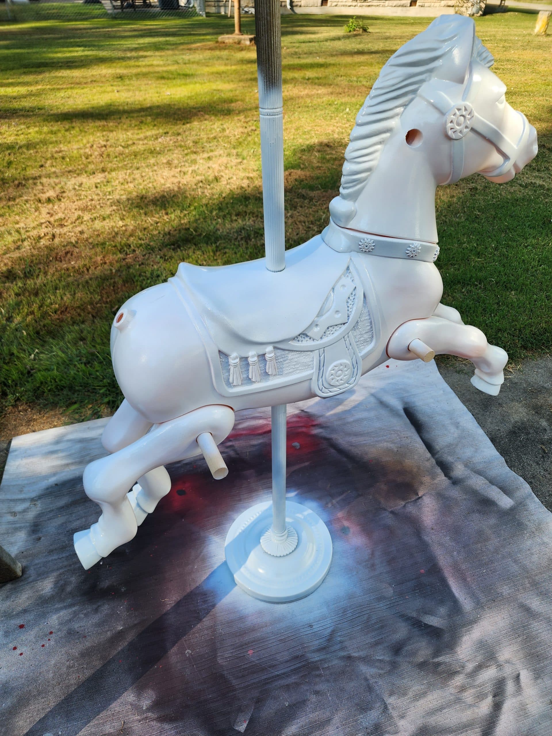 paint a carousel horse made from a bouncy horse