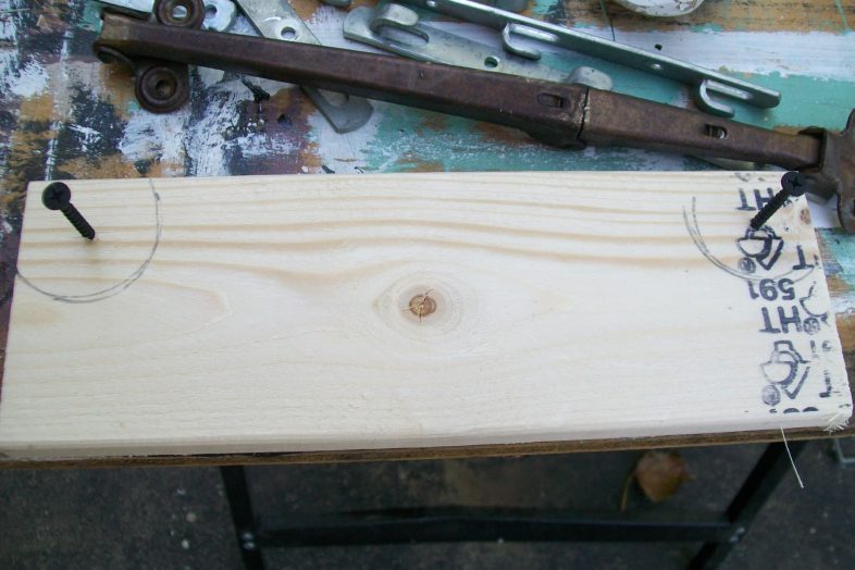 how to add legs to DIY table