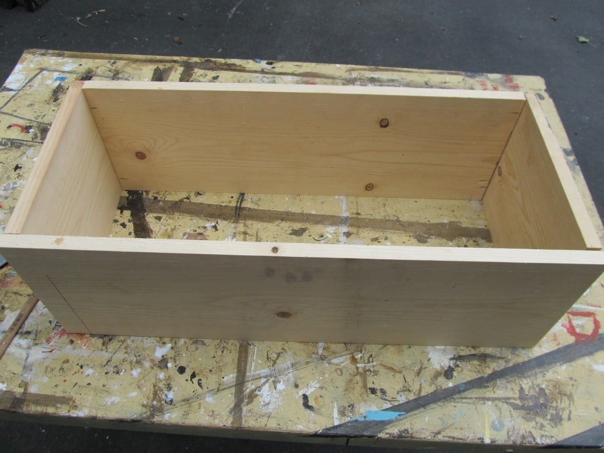 build wooden box for toys