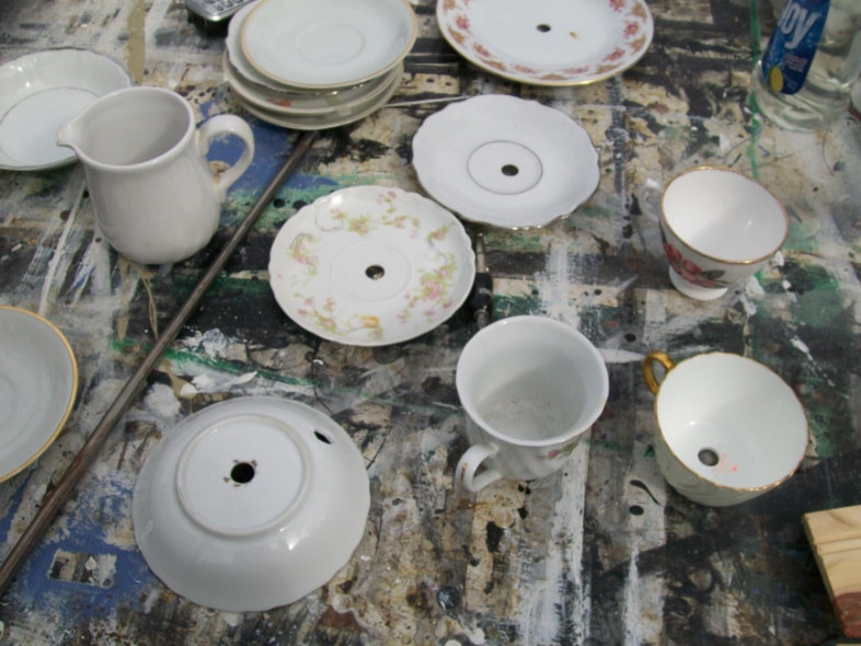 cups and saucers for lamp