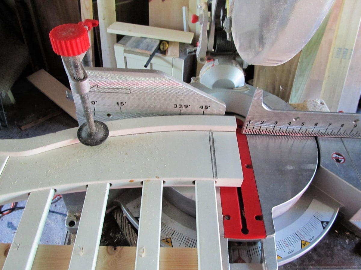 miter saw makes clean cut