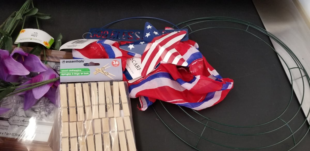 materials to make a clothespin wreath