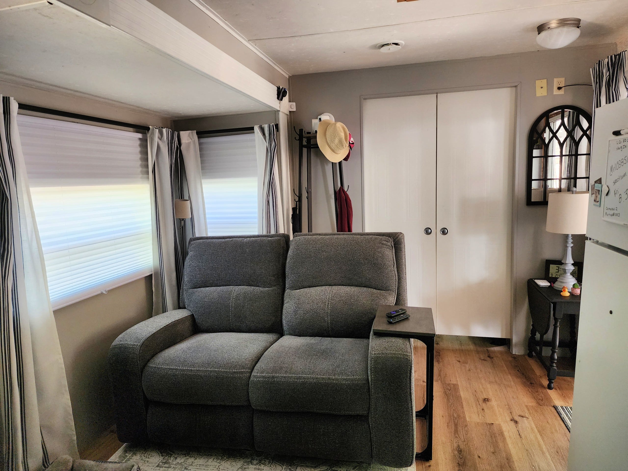 the living room: old camper as a cozy new vacation home
