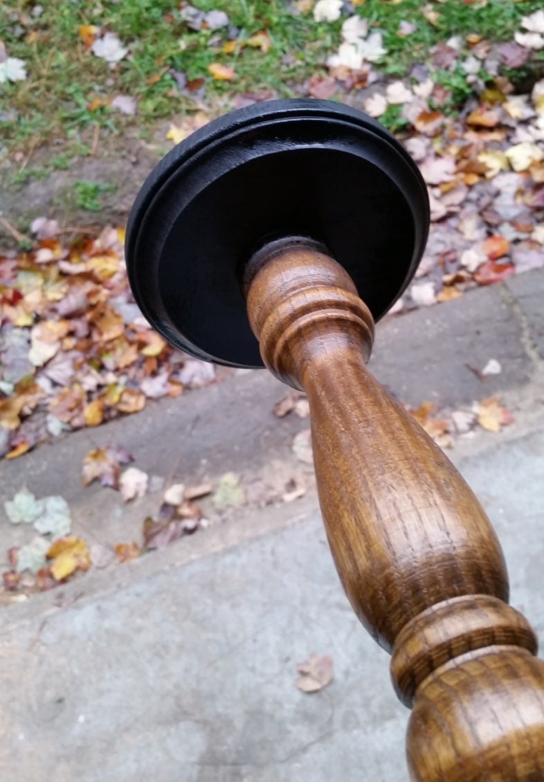 spray painting in the rain