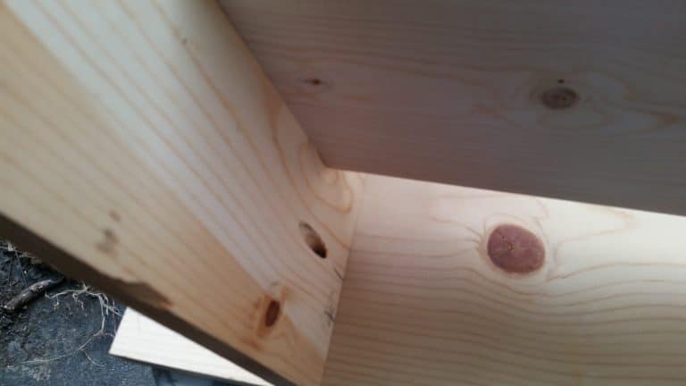 pocket holes inside of stool
