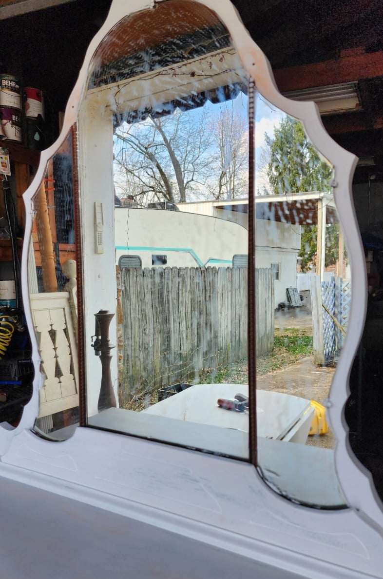 tannins bleeding through on mirror frame