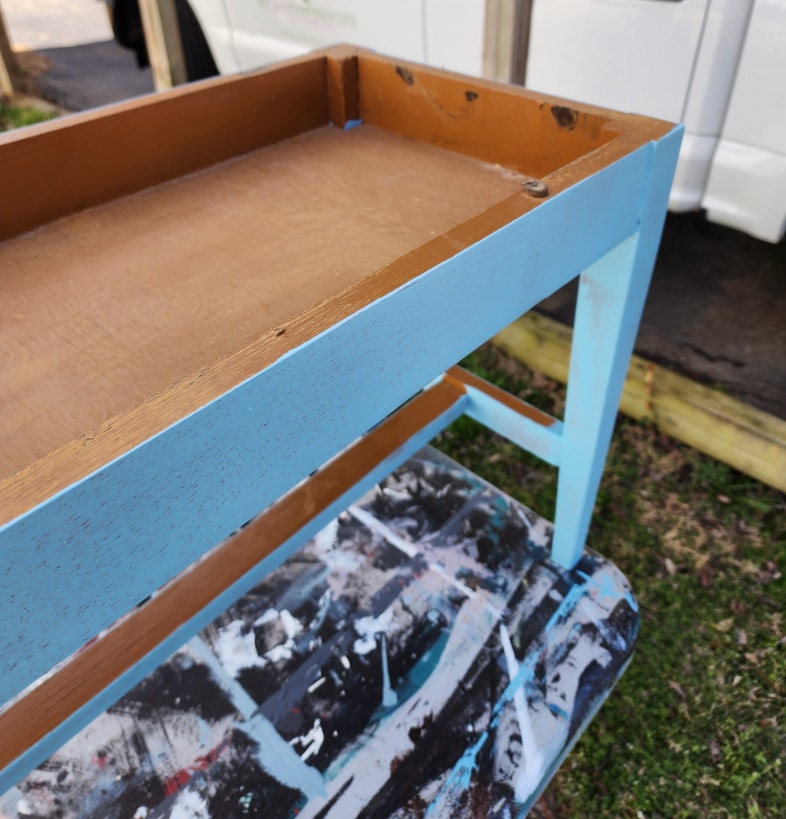 DIY piano bench makeover painting it blue