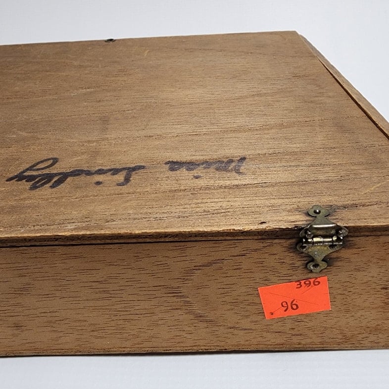 $1 wooden keepsake box