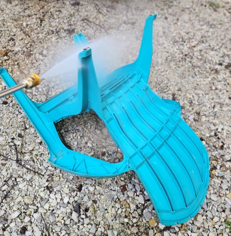 washing plastic adirondack chairs with a pressure washer