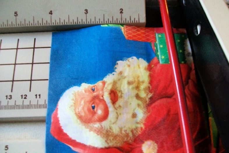 trim napkin to fit tile