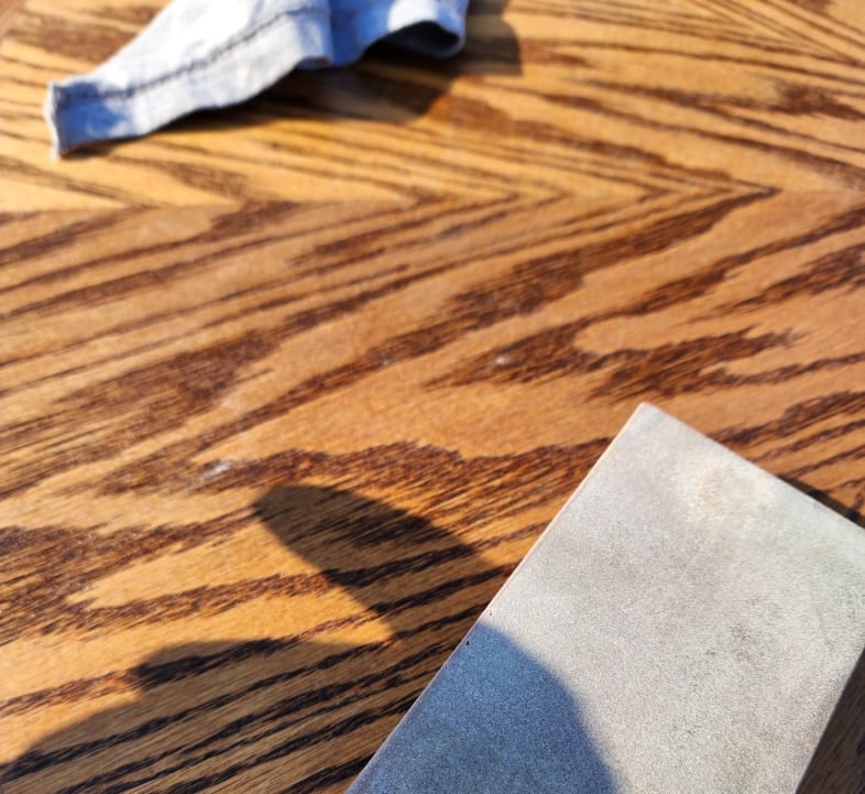 shadow pointing to white sanding film