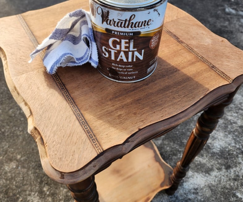 hickory gel stain-soft rag on tabletop