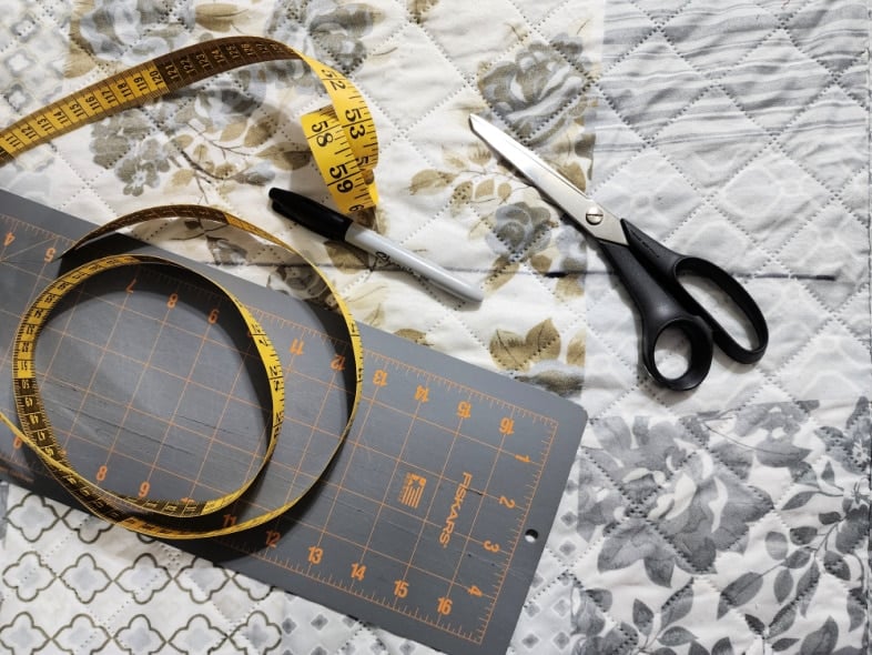materials to make a quilt casserole carrier
