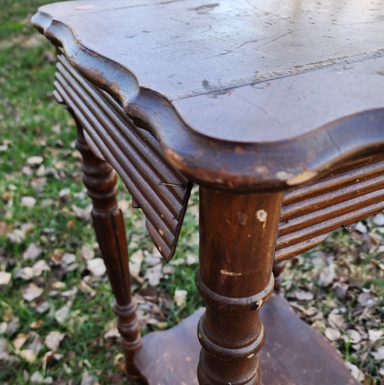 table skirt detached from table leg