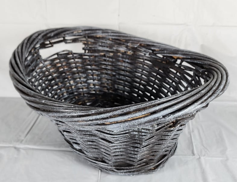 painting a basket with a dry brush technique