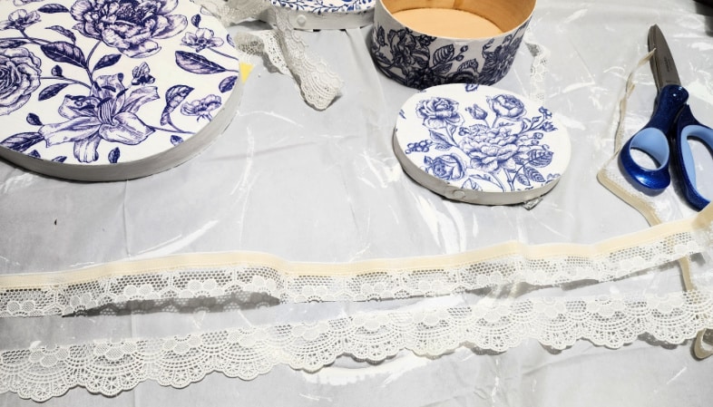 trimming balsa wood boxes with lacey trim