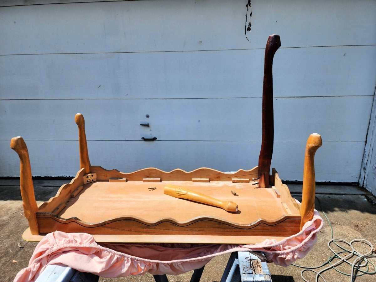 switching out table legs