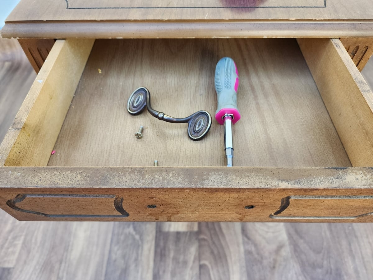 remove hardware before painting
