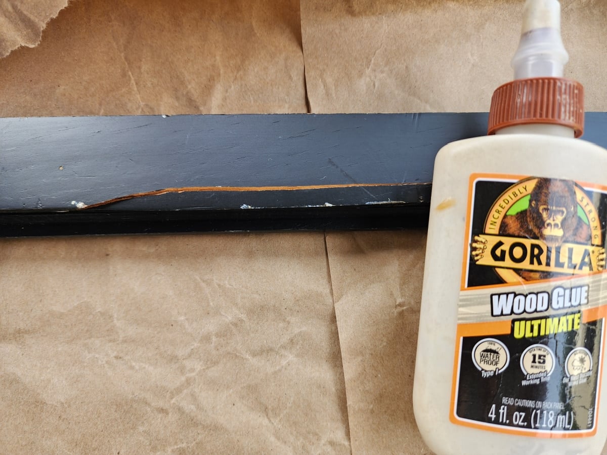 repairing a crack in a wood picture frame