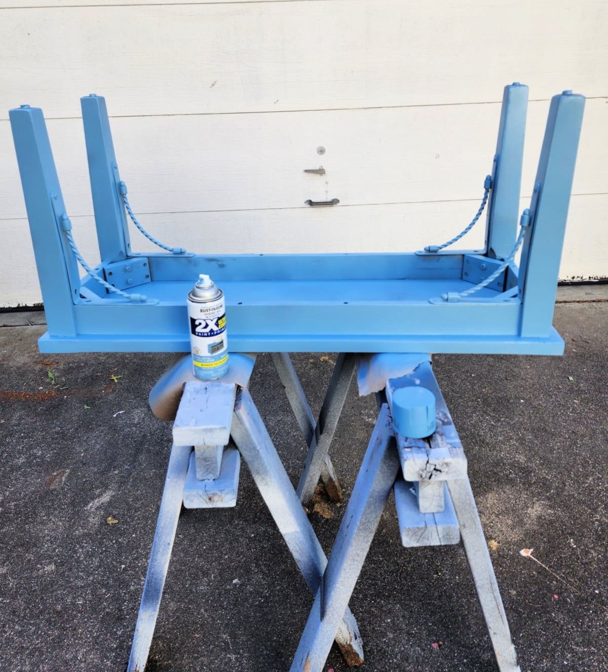 spray painting bench blue