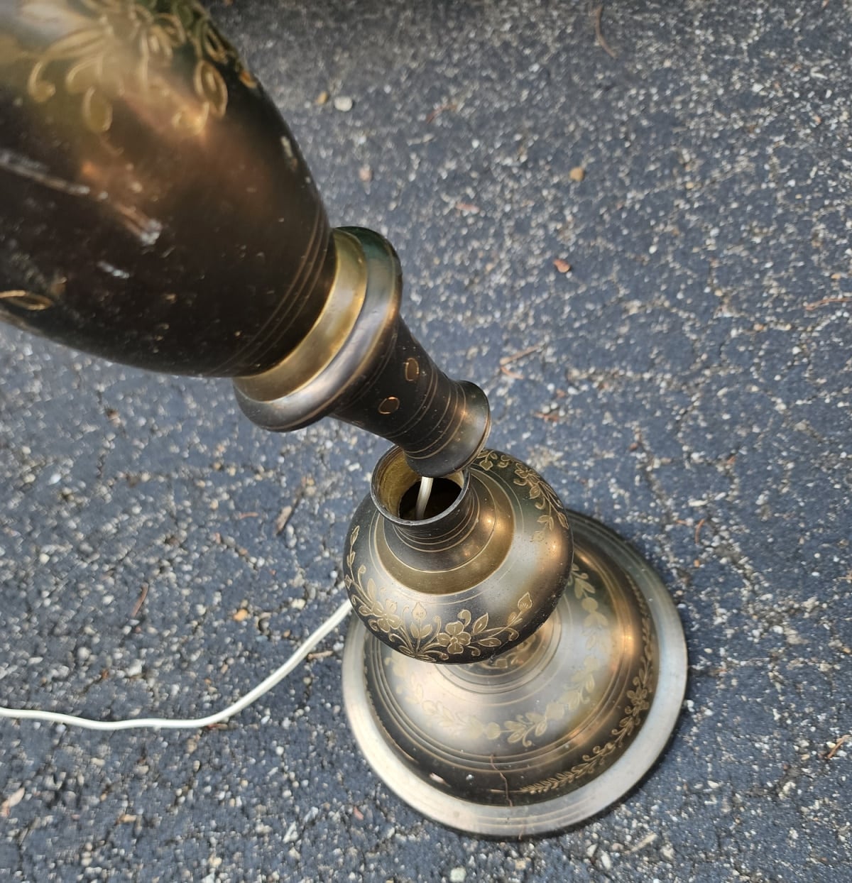 remove large section of floor lamp