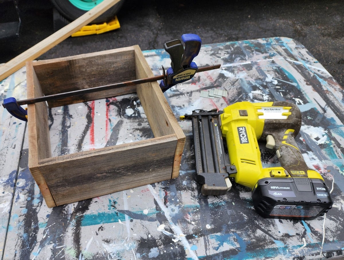 designing a gem mining sifter